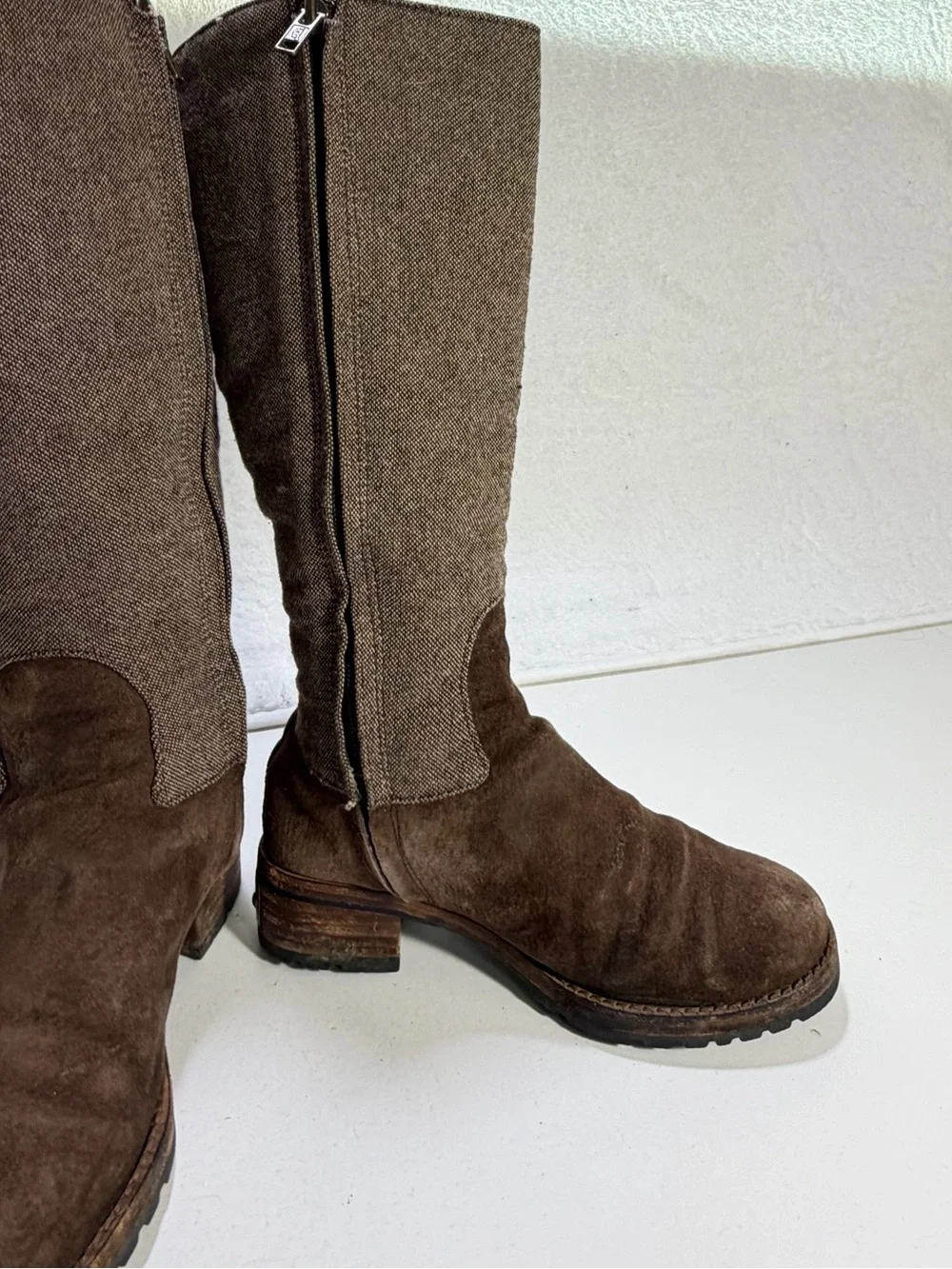 UGG Australia Ryder Tall Suede Embroidered Sheepskin Boots Brown Women 5.5